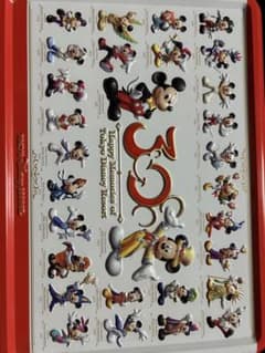 ディズニー30周年　お菓子　空き缶のサムネイル
