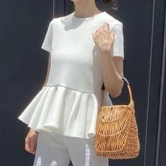 ツルバイマリコオイカワ epaulement ヘプラム トップス - メルカリ