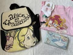 LoungeFly☆Alice in wonderland☆リュック☆おまけ付 - メルカリ