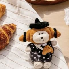 STARBUCKS 台湾限定クロワッサン ベアリスタ キーホルダー - メルカリ