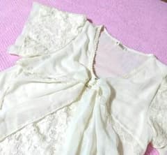 【アクシーズファム】レース★トップスのサムネイル