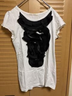 miss mirror立体フリル ローズ Tシャツ 綿100% 白×黒 韓国製のサムネイル