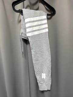 THOM BROWNE グレー ジョガーパンツのサムネイル