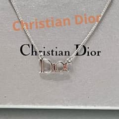 Christian Dior ロゴ ネックレス シルバーカラーのサムネイル