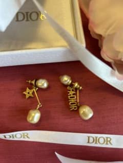 Dior J'ADIOR ピアス　 hiroshima1111さま専用 Dior J'ADIOR ピアス hiroshima1111さま専用 - メルカリ
