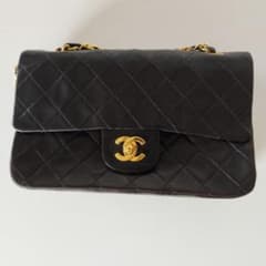 CHANEL マトラッセ　ダブルフラップのサムネイル