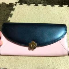 値下げしました。MARY QUANT 長財布のサムネイル