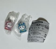 ちいかわめじるしアクセサリー　ちいかわ　ハチワレのサムネイル