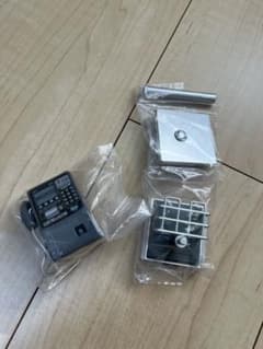 ガチャガチャ　公衆電話と公衆電話の台のサムネイル