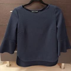 ZARA ネイビー　トップスのサムネイル