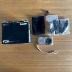 SANYO デジタルカメラ DSC-X1250 - メルカリ