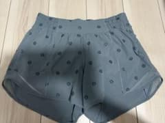 ルルレモン　ショートパンツ サイズ6のサムネイル