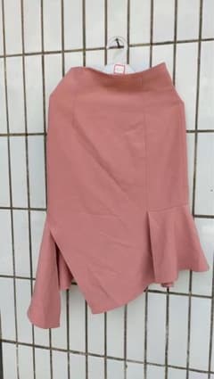 ピンクアシンメトリーマーメイドスカートのサムネイル