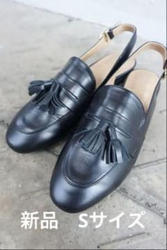 セベージュ　ROOM903 タッセル付きストラップシューズ　黒　定価18700円