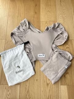 コニー 抱っこ紐 Mサイズ ベージュのサムネイル
