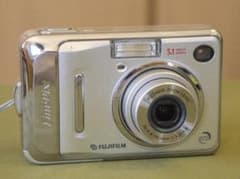 Fujifilm FinePix A500 デジタルカメラのサムネイル
