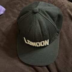 ロンドン刺繍 ブラックキャップ スナップバックのサムネイル