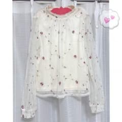 ❤︎ 花柄トップスのサムネイル
