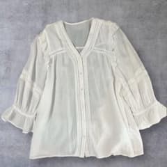 美品✨SLOBE IENA コットンレーヨンレースブラウス 2025SS - メルカリ