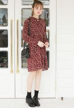 【新品未使用】花柄 ワンピースのサムネイル