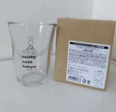 miffy cafe tokyo限定 スーベニアグラス (缶バッジ付)のサムネイル