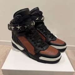 GIVENCHY TYSON STARS LEATHER TRAINERS - メルカリ