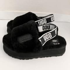 UGG ブラックファーサンダル 23cm - メルカリ