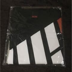 iKON  ツアーTシャツ 黒Mサイズのサムネイル