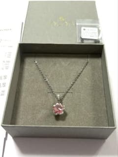 未使用品 QUDO ネックレス ピンク 花 ペンダントトップ アクセサリー 