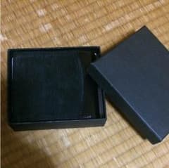 皮製二つ折り財布のサムネイル