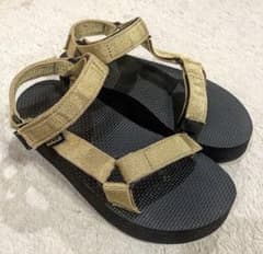 tevaテバ 厚底 ゴールドストラップのサムネイル