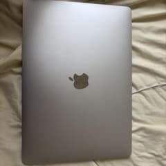 Apple MacBook Air 2018本体 シルバー 値下げ - メルカリ