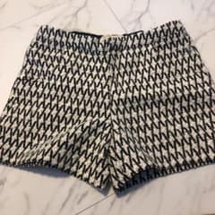 Zara  冬用　ショートパンツ  １６４のサムネイル