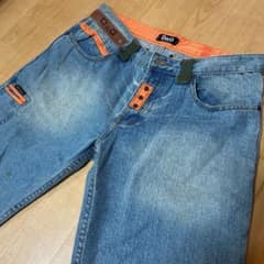 ミリタリーテイストのワイドストレートデニムです　履かなくなったので売りますのサムネイル