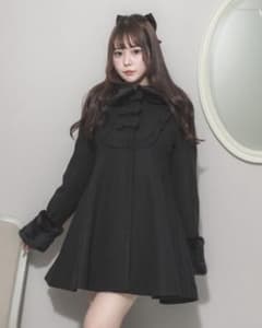 ♡pium ヨークフリルリボンドーリーコート - メルカリ