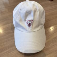 GUESS ホワイト キャップ 帽子のサムネイル