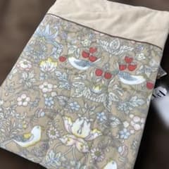 V&A ロマンス小杉 ウイリアムモリス いちご泥棒 肌掛けふとん シングル ロマンス小杉 V&A 羽毛肌掛けふとん 洗える いちご泥棒柄 ダウン