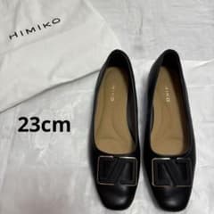 23cm HIMIKO ブラック バッジデザインパンプス 袋付きのサムネイル
