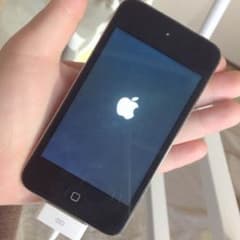 第4世代iPod touch 32G 4日までの購入で送料無料のサムネイル