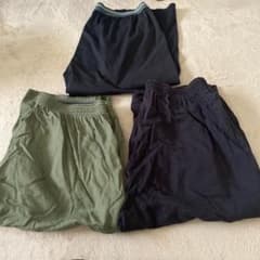 ユニクロ　ステテコパンツXL3枚組のサムネイル