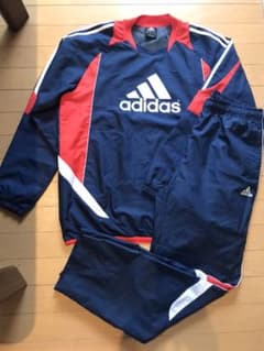 adidas アディダスのサムネイル