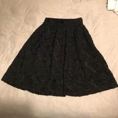 Cheek  レース刺繍フレアスカートのサムネイル
