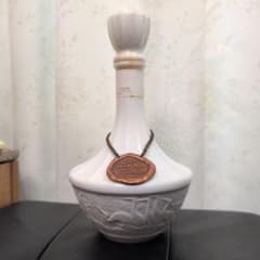 NIKKA ウイスキー　鶴 　陶器ボトル 銅製メダル付き NIKKA ウイスキー 鶴 陶器ボトル 銅製メダル付き - メルカリ