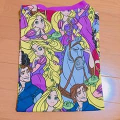 ディズニーリゾート限定 Lサイズ ラプンツェル総柄Tシャツのサムネイル