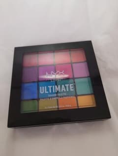 NYX Professional Makeup UT シャドウ パレットのサムネイル