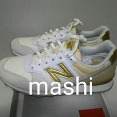 ニューバランス 996 ホワイト&ゴールド23cmのサムネイル