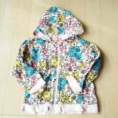 こたつむり様専用☆ハローキティ総柄パーカーのサムネイル