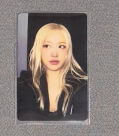 blackpink jisoo ジス 限量チェキ103枚 激レア | Acquista su Mercari