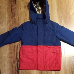 キッズ　アウター130cmのサムネイル