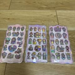 ホログラム動物キャラクターシール3枚セット - メルカリ